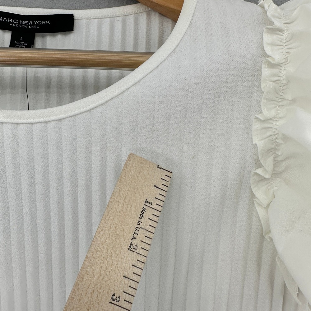 Marc New York Andrew Marc White Ribbed Top Layered Flutter Ruffle Sleeve SZ L - Picture 9 of 10